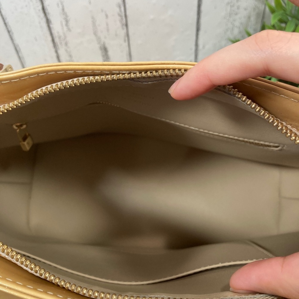 Louis Vuitton Monogram Vernis Houston Tote - Picture 9 of 15